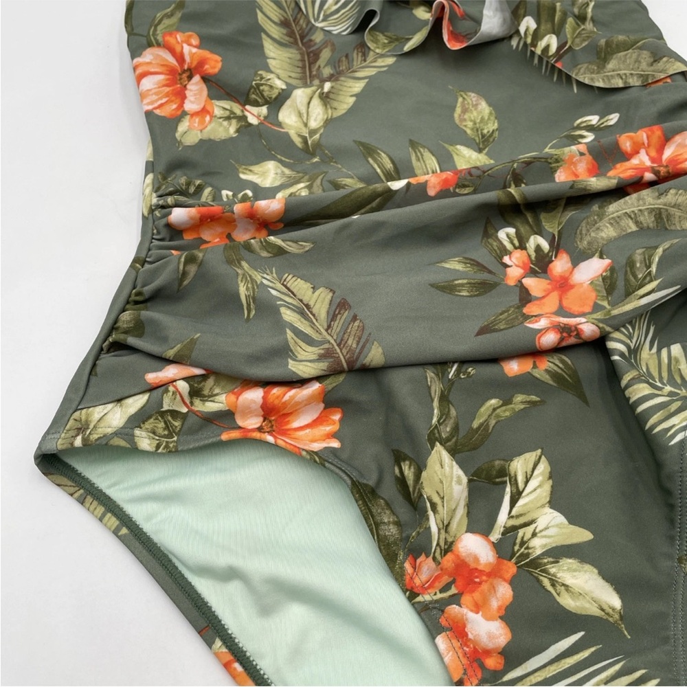 CUPSHE Floral Green One Piece Swimsuit 
V Neck Halter Tummy Control - Medium - Picture 6 of 13